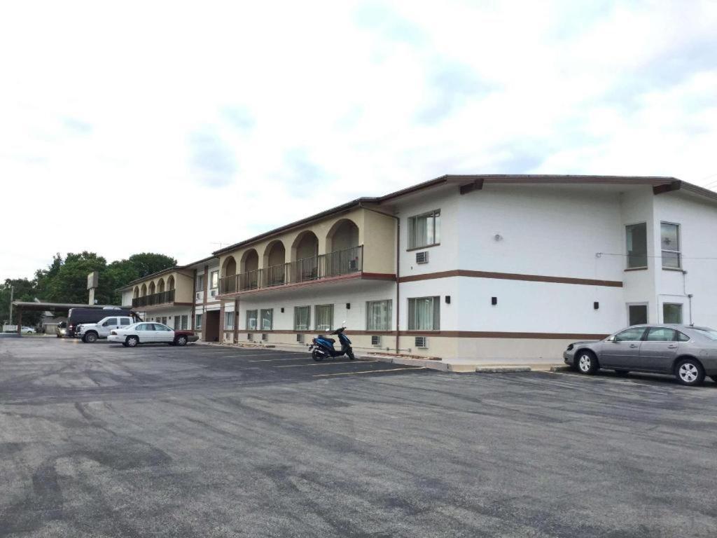 America'S Best Inn Urbana Champaign Extérieur photo